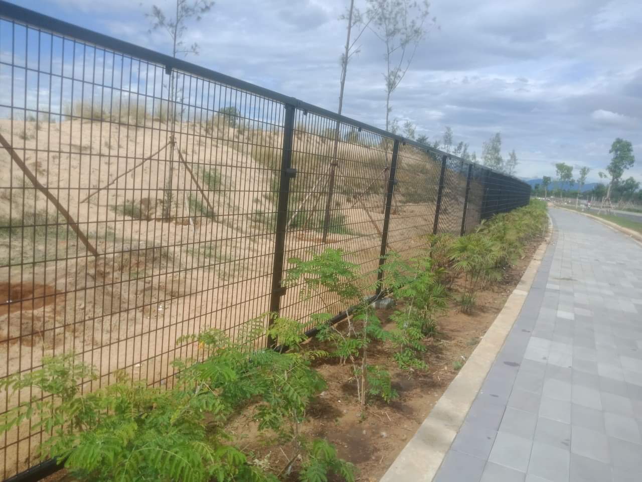 Thi công hàng rào, cổng cửa lan can tại Casio Nam Hội An