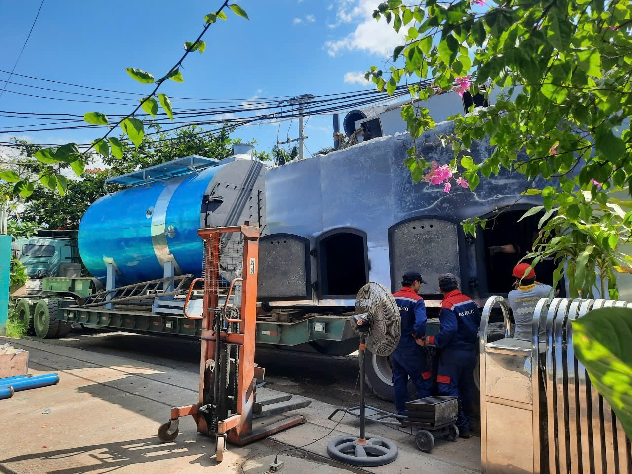 Lò hơi đốt than củi